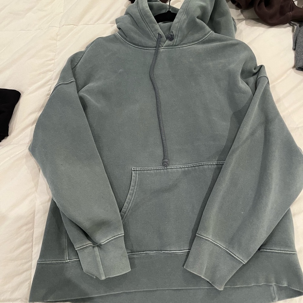 Oversized TNA Sweater